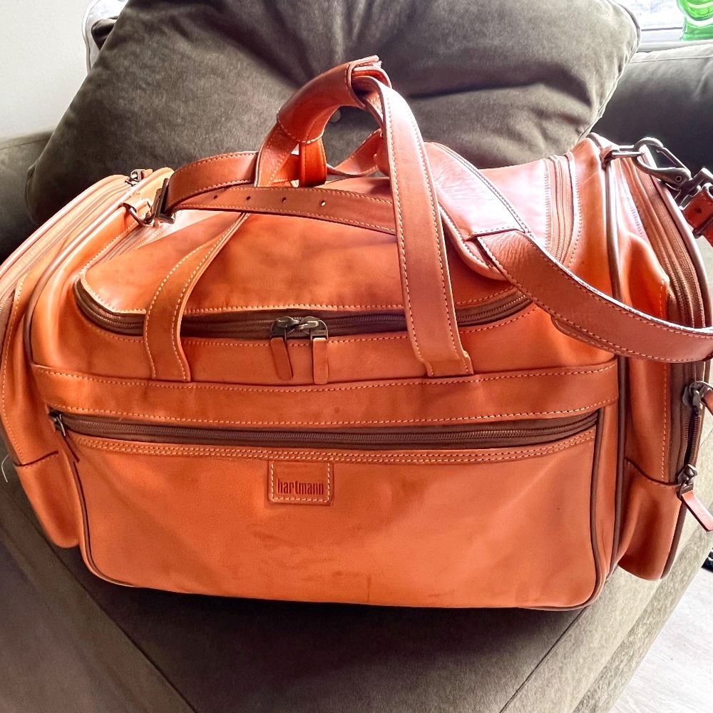 **SOLD** Hartmann | 21" XL Belting Leather Outing Bag